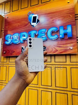 Photo - New Samsung Galaxy S22 5G 256 GB White