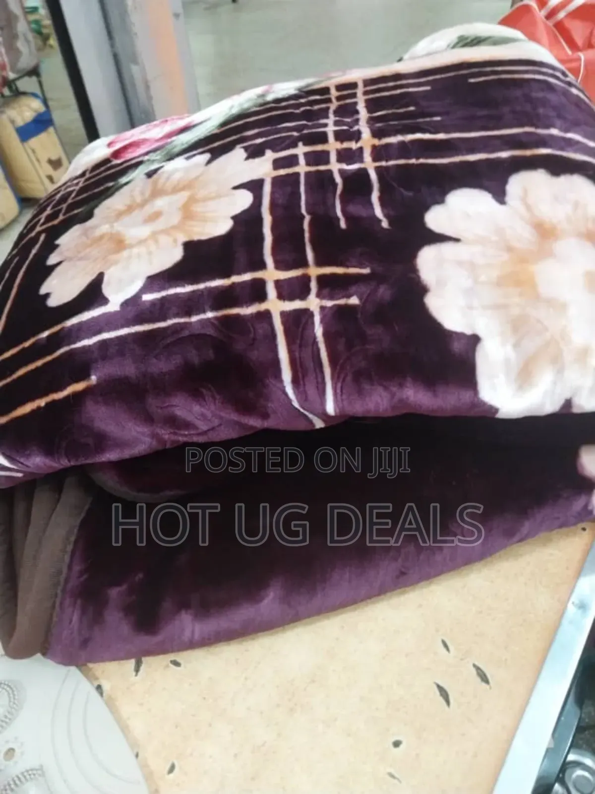6x6 Double Face Think Warm Woolen Blanket -(Prints Varies)