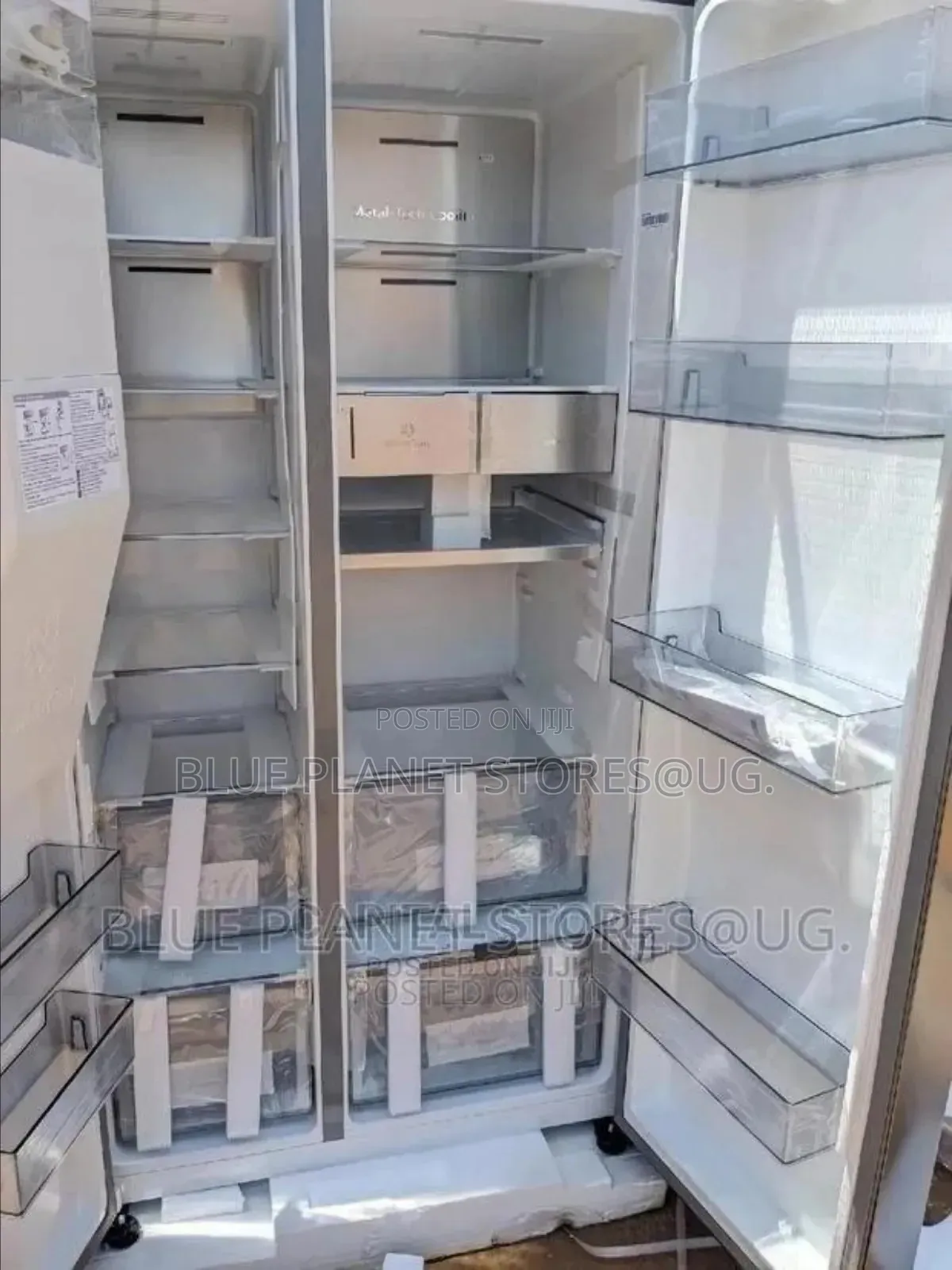 Hisense 720l American Door Fridges With Ice/Water Dispenser.