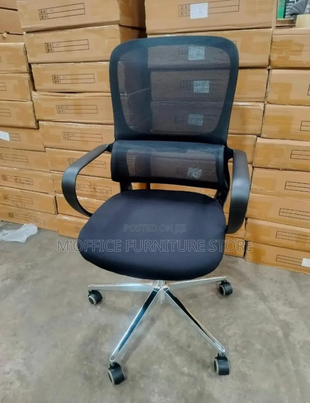 Black Stylish and Comfortable Chair With Armrests