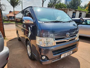 Photo - Toyota HiAce 2011 Grey