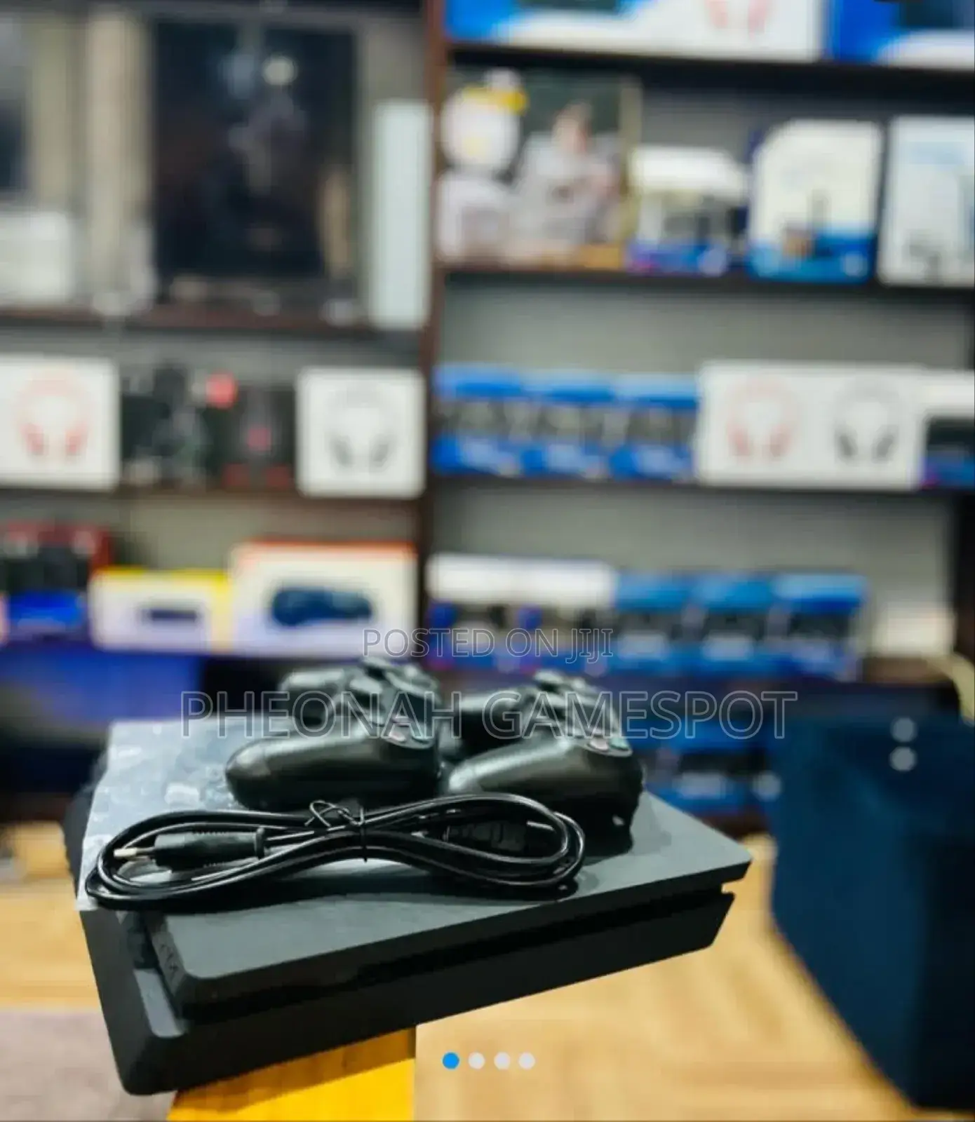 Playstation 4 Slim Gaming Console