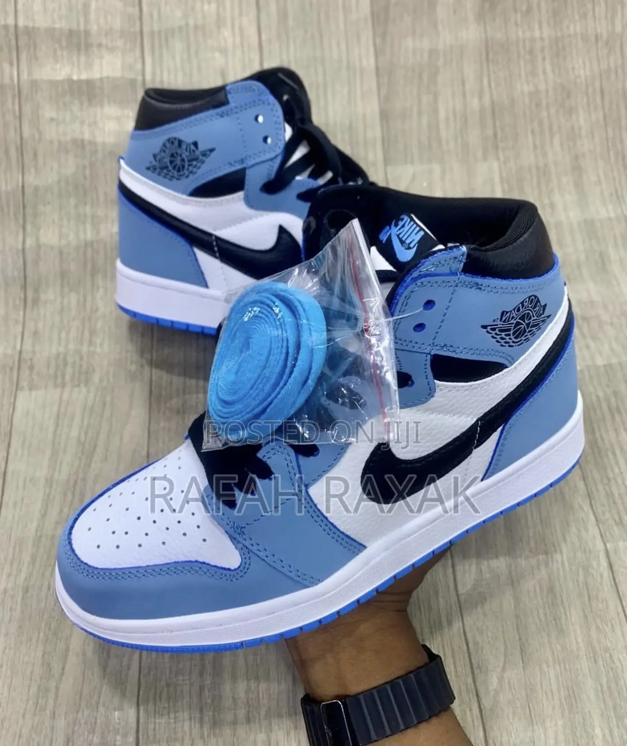 Unisex Nike Air Jordan 1 High Og University Blue Sneakers