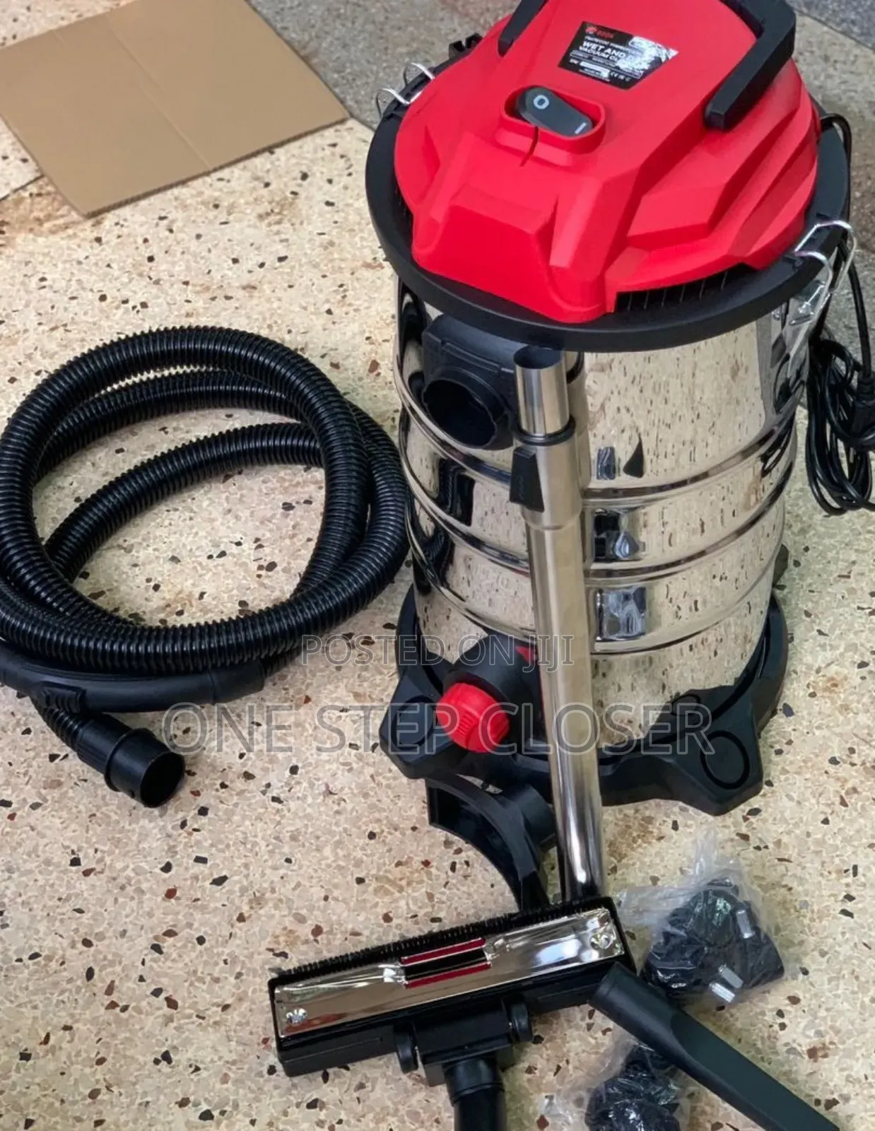 Vacuum Cleaner Bothe Wet and Dry