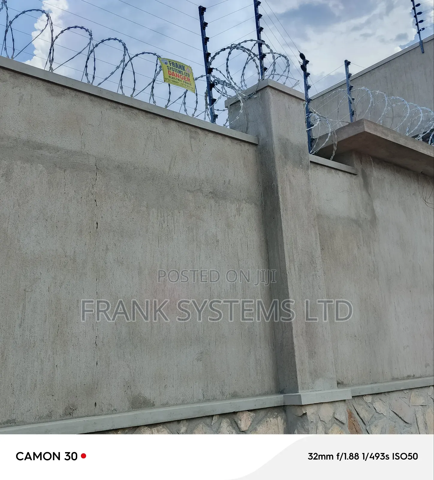 Electric Fence Voltage With Razorwire