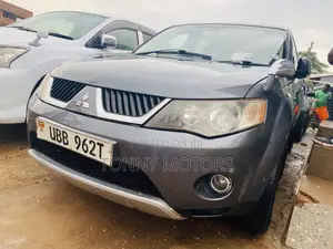 Photo - Mitsubishi Outlander 2.4 2009 Gray