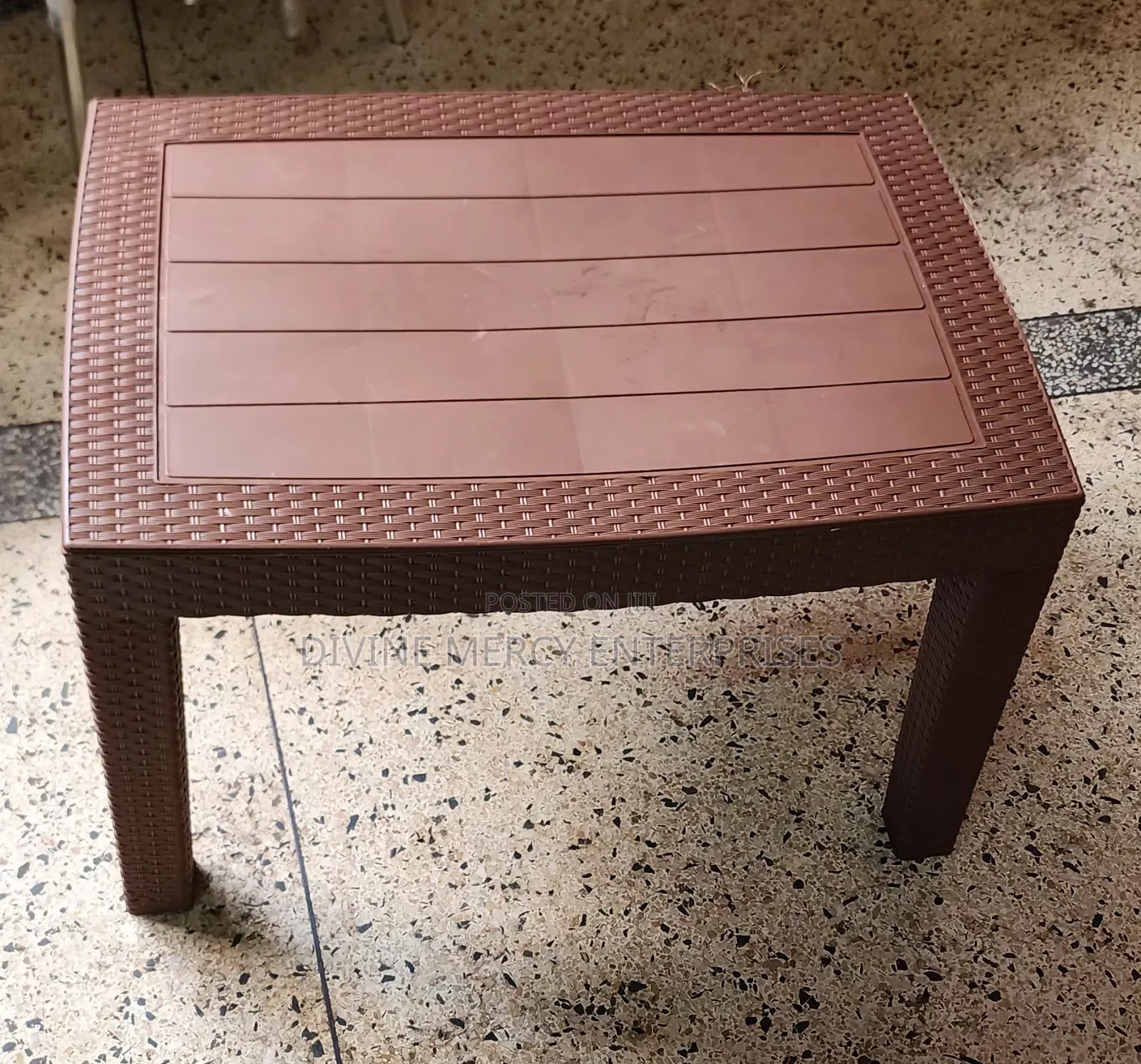 Square Table Removable
