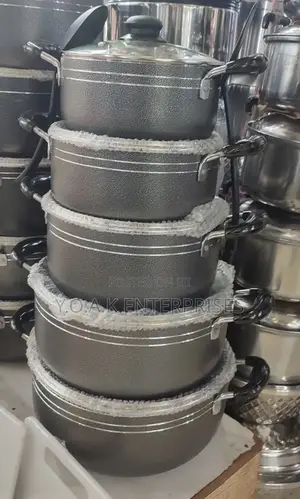 Non Stick Serving Dish