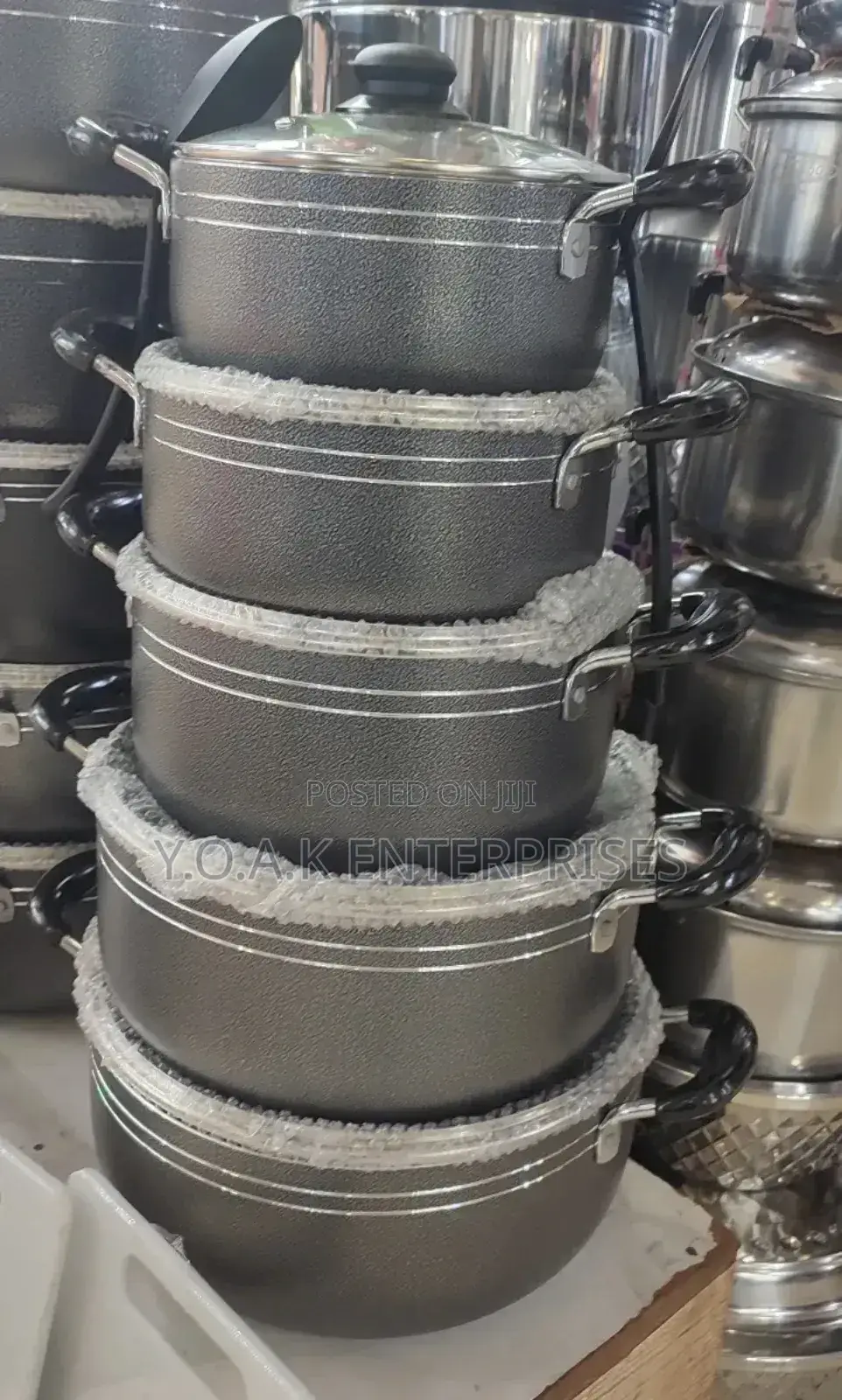 Non Stick Serving Dish