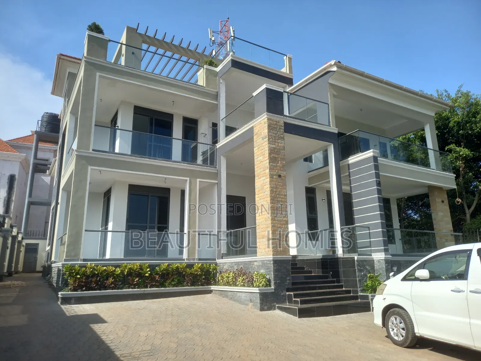 Furnished 7bdrm Mansion in Kyanja, Nakawa for sale