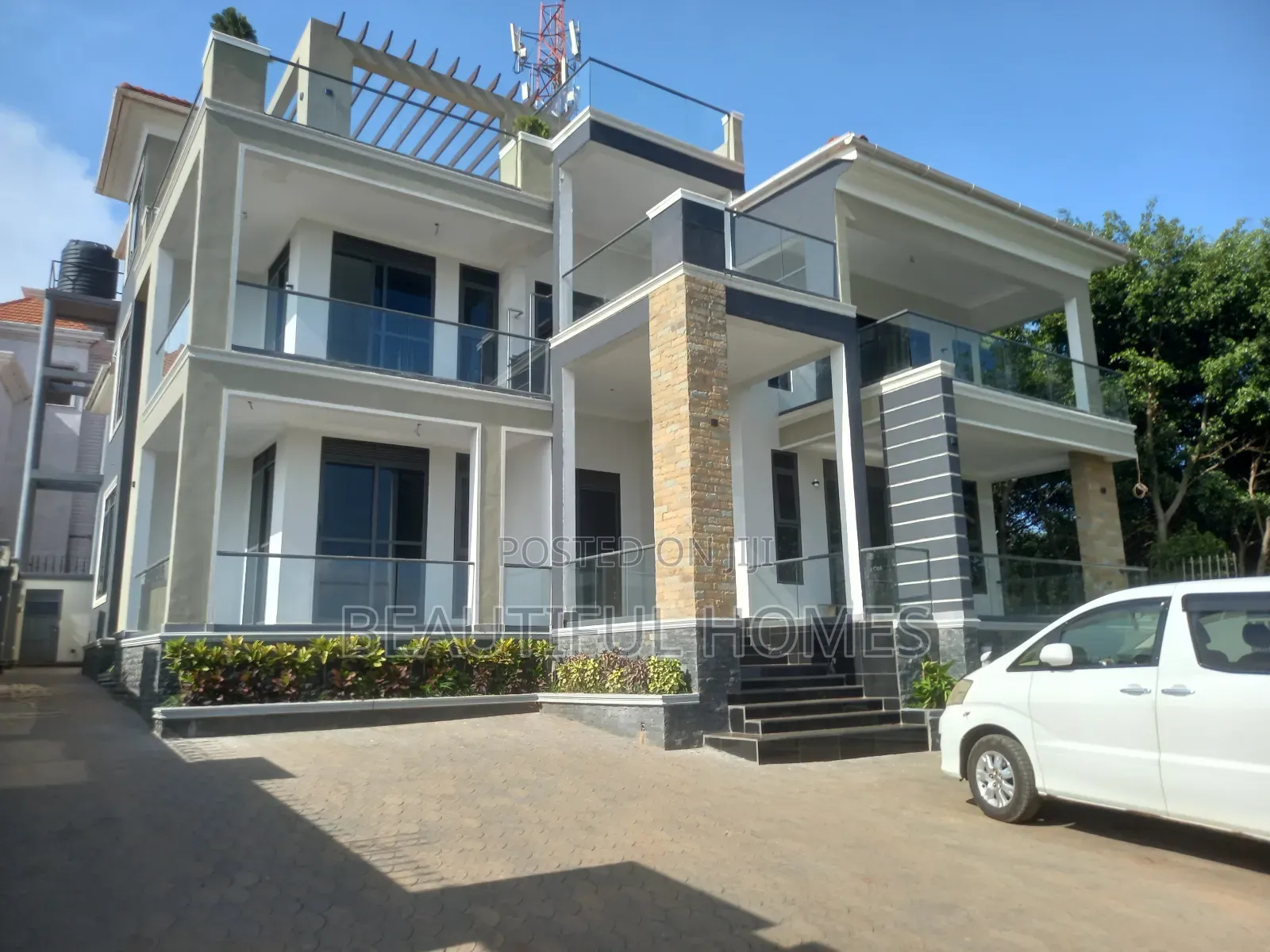 Furnished 7bdrm Mansion in Kyanja, Nakawa for sale