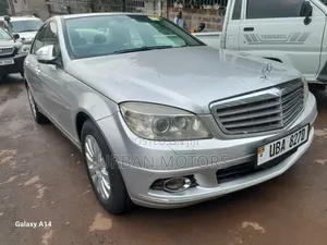 Photo - Mercedes-Benz C200 2007 Silver