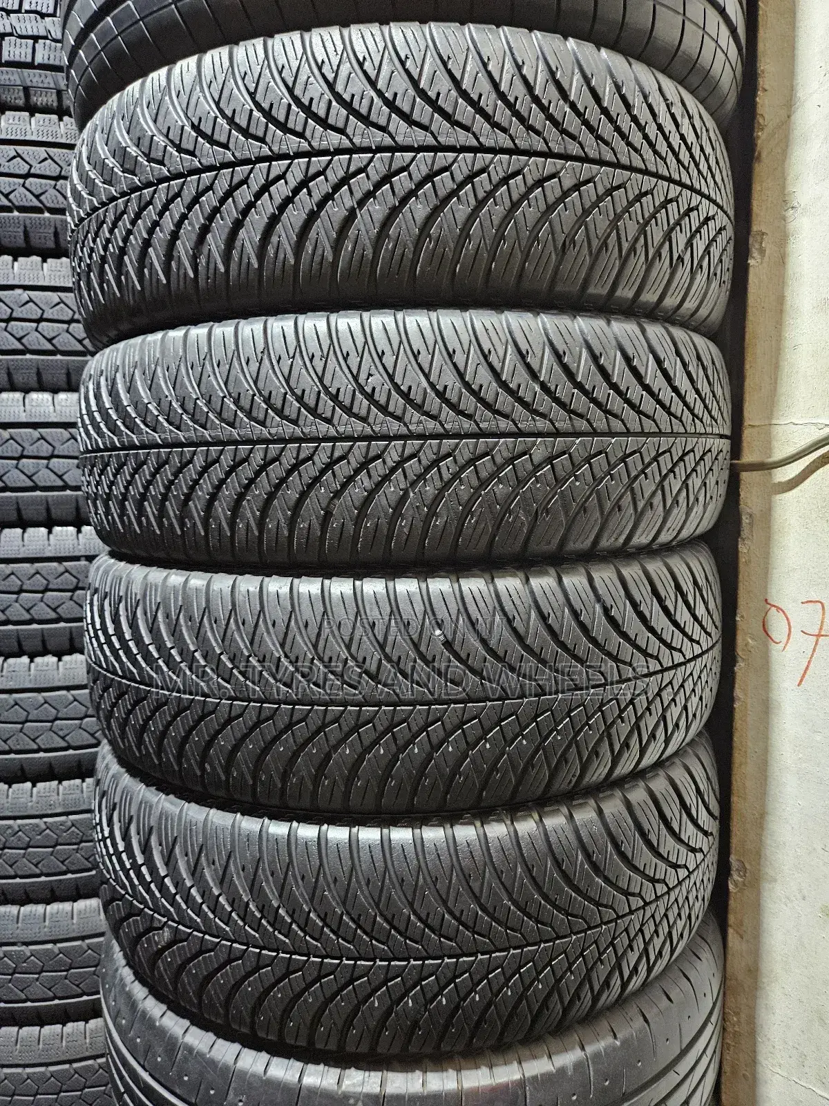195 65r15 Japan Imported Tires. U Will Use Until U Get Tired