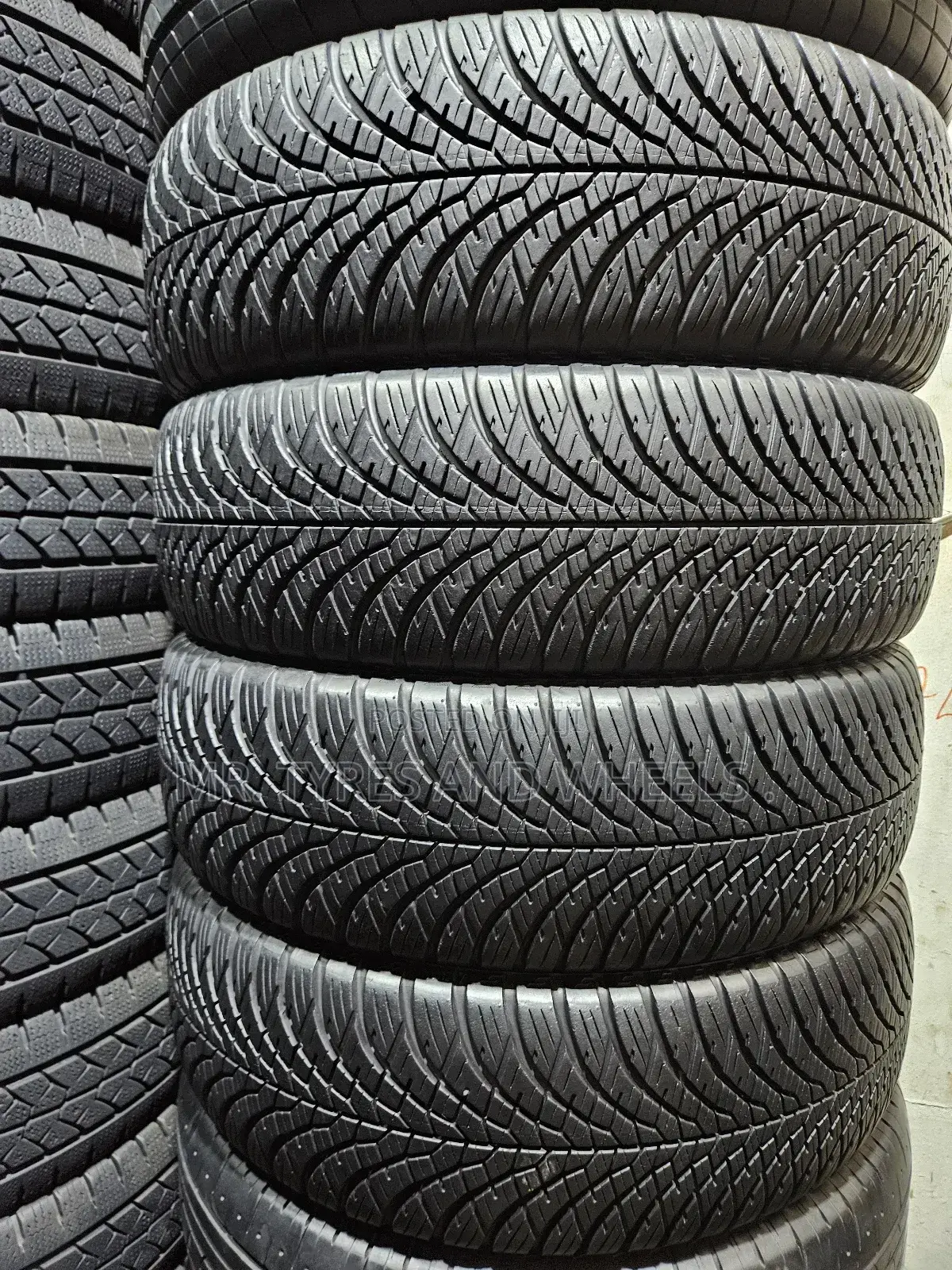 195 65r15 Japan Imported Tires. U Will Use Until U Get Tired