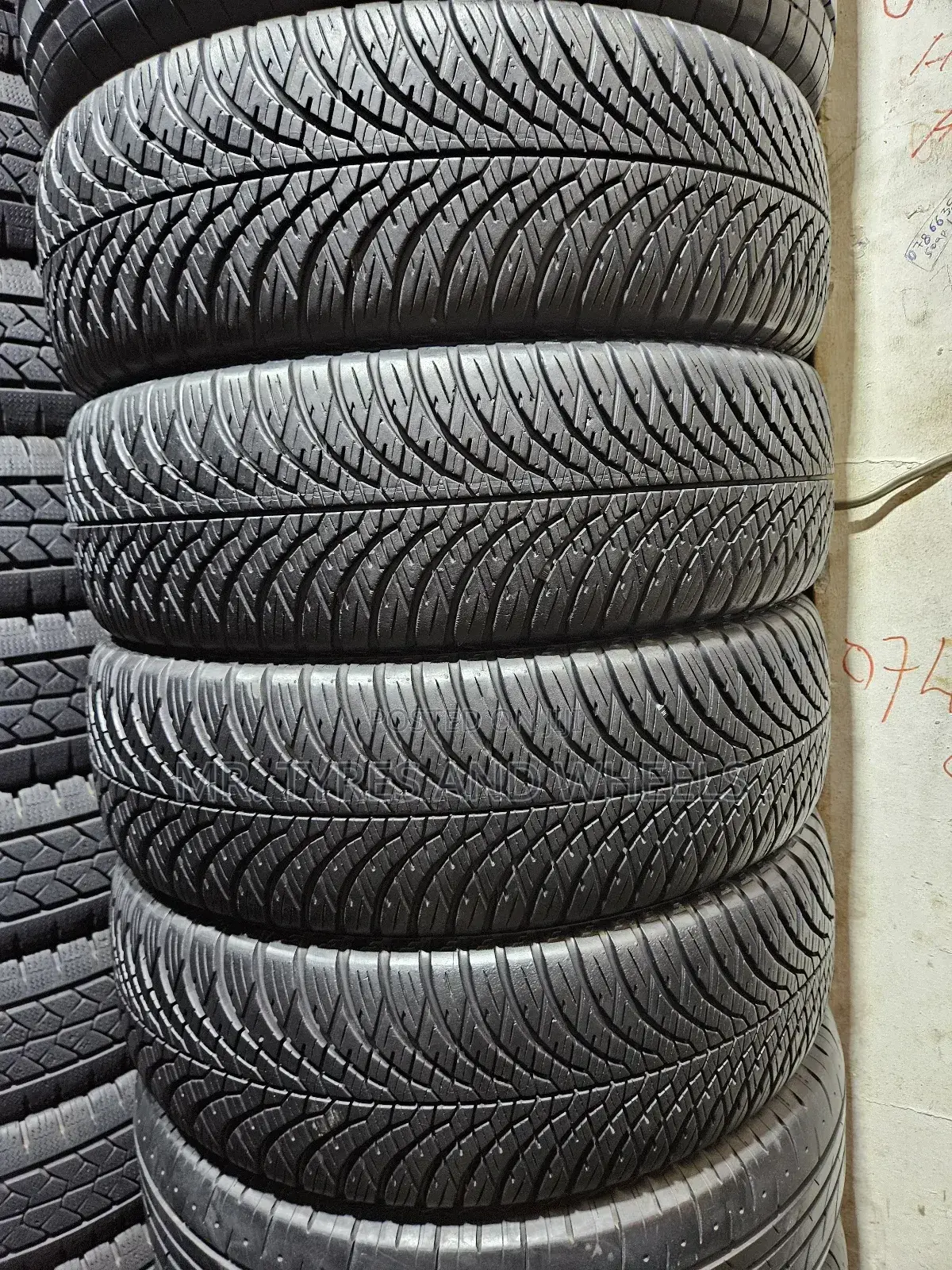 195 65r15 Japan Imported Tires. U Will Use Until U Get Tired
