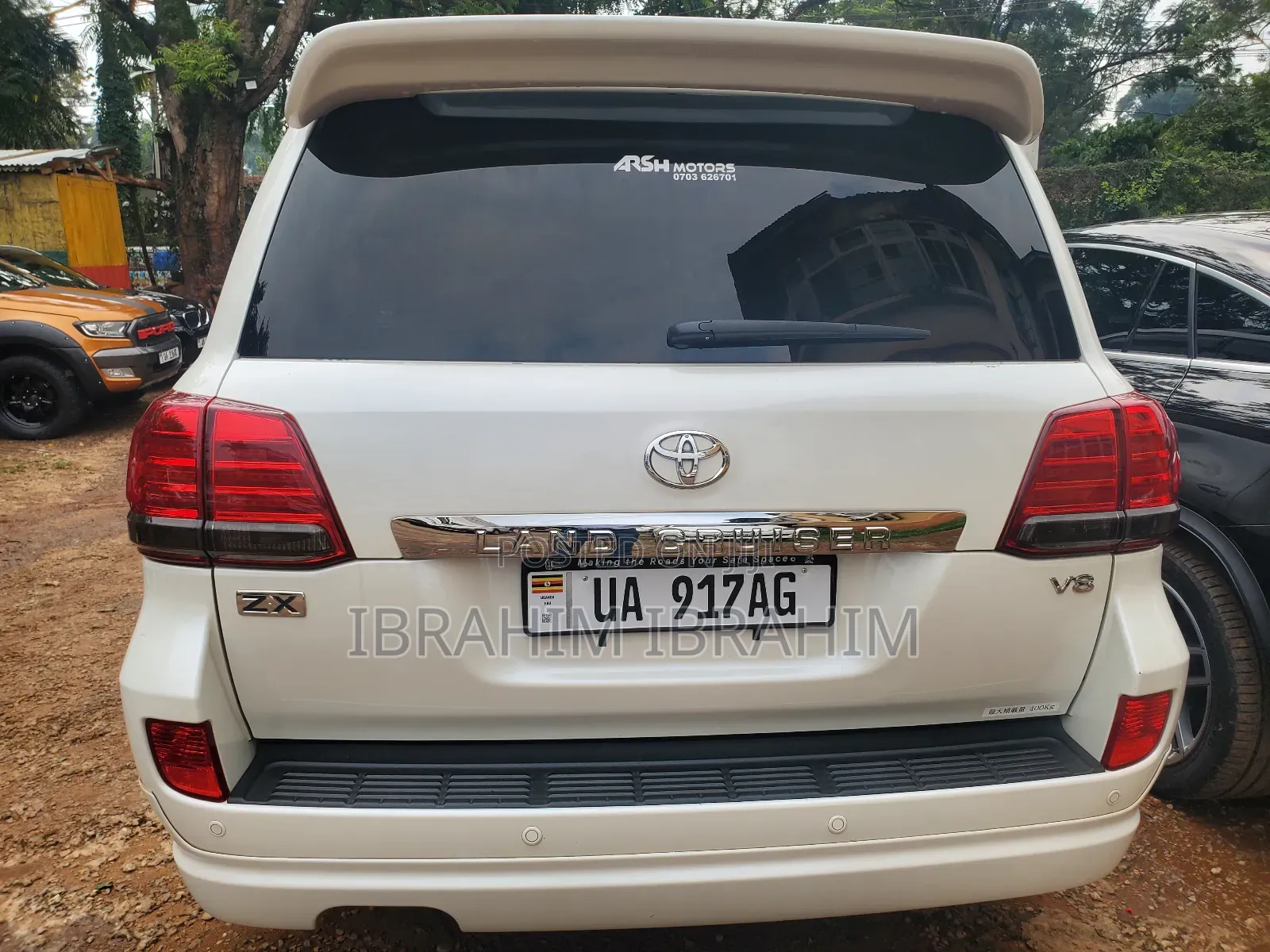 Toyota Land Cruiser 2010 White