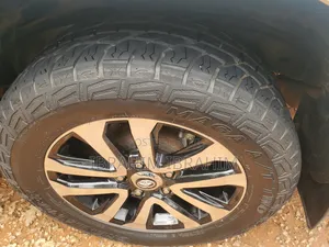 Toyota Land Cruiser 2010 White