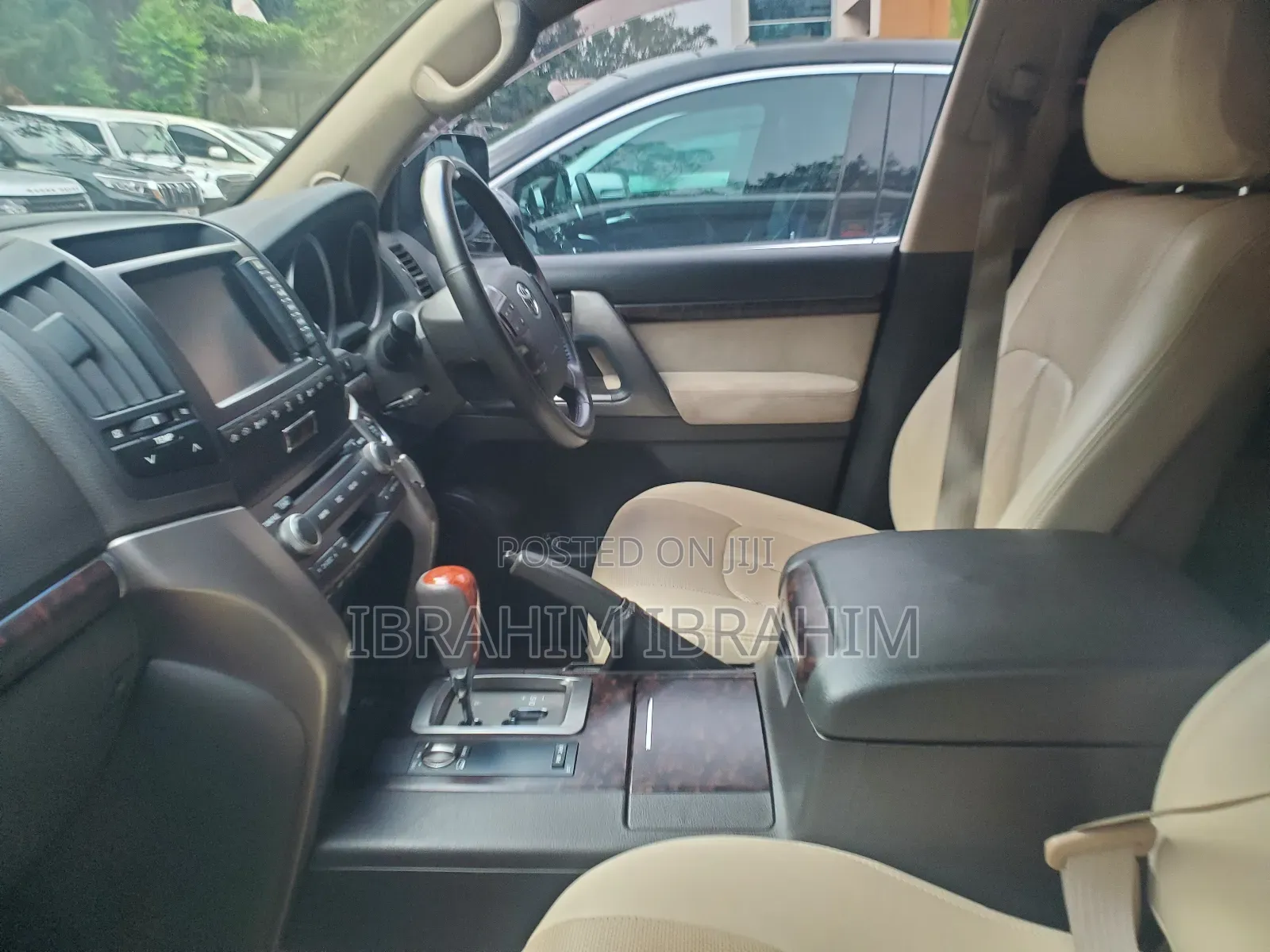 Toyota Land Cruiser 2010 White