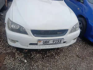 Photo - Toyota Altezza 2000 White