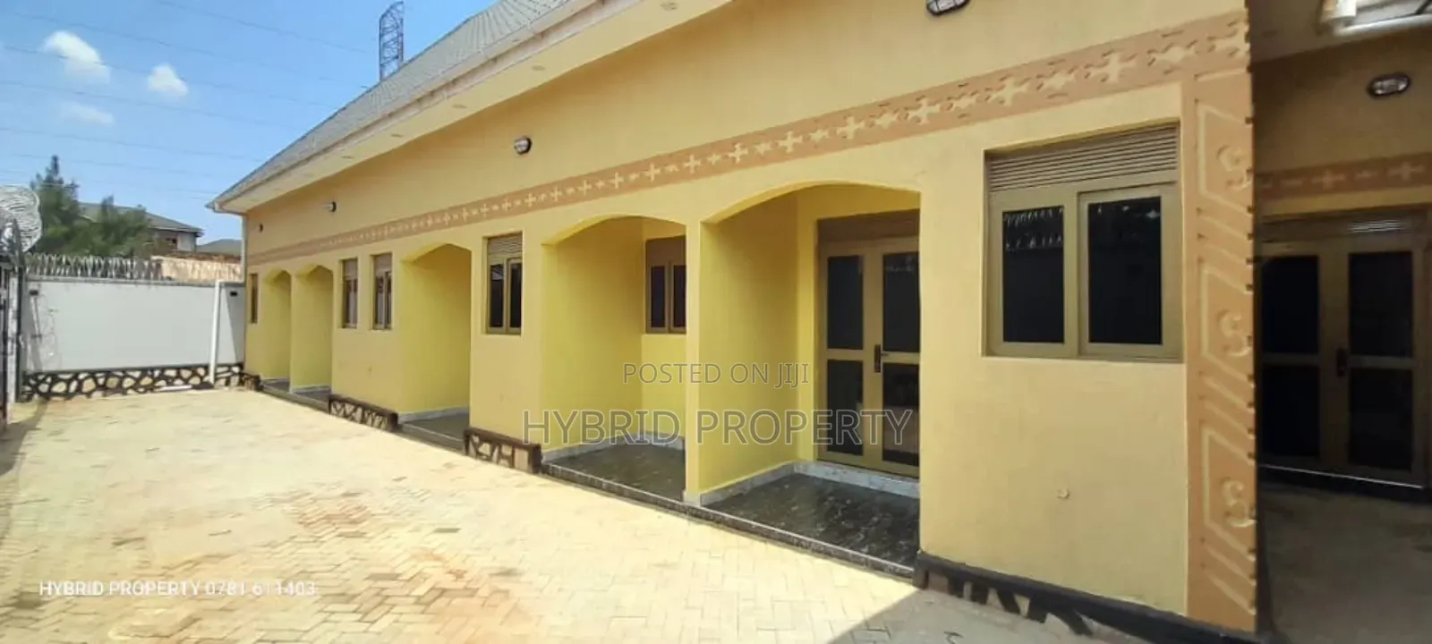 8bdrm Apartment in Namungoona Along, Rubaga for sale