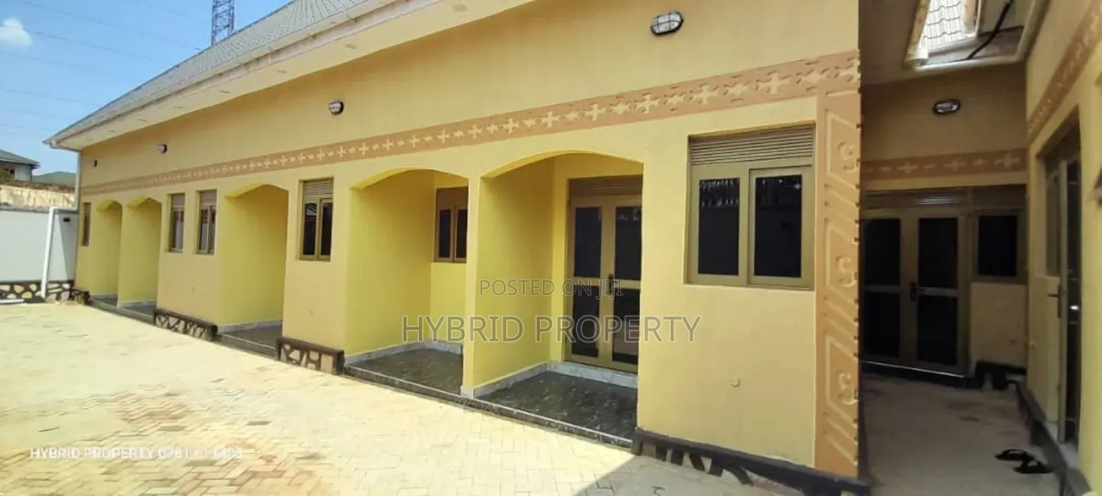 8bdrm Apartment in Namungoona Along, Rubaga for sale