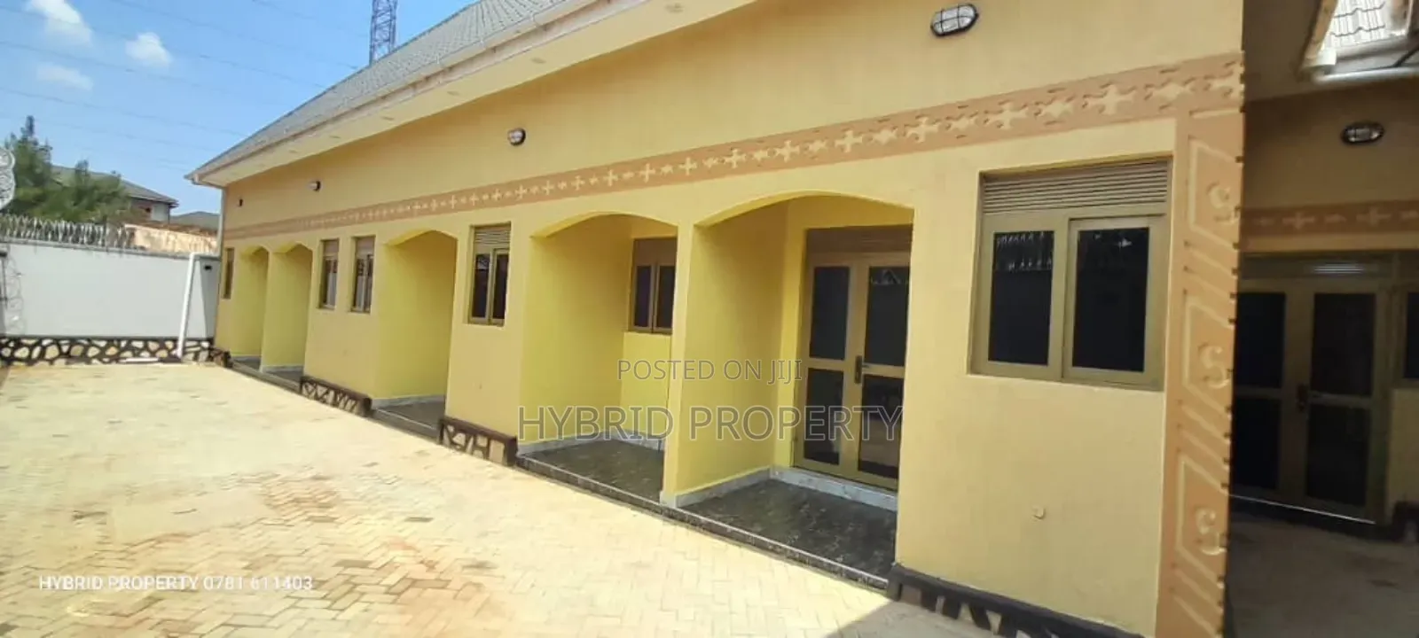 8bdrm Apartment in Namungoona Along, Rubaga for sale