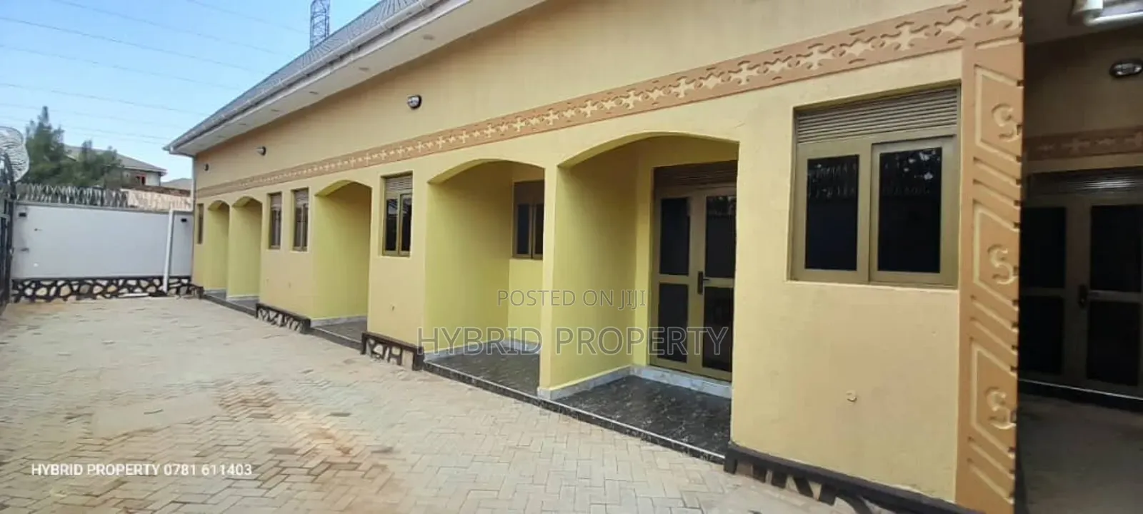 8bdrm Apartment in Namungoona Along, Rubaga for sale