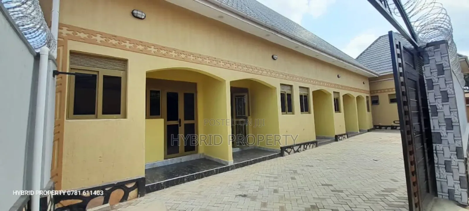 8bdrm Apartment in Namungoona Along, Rubaga for sale
