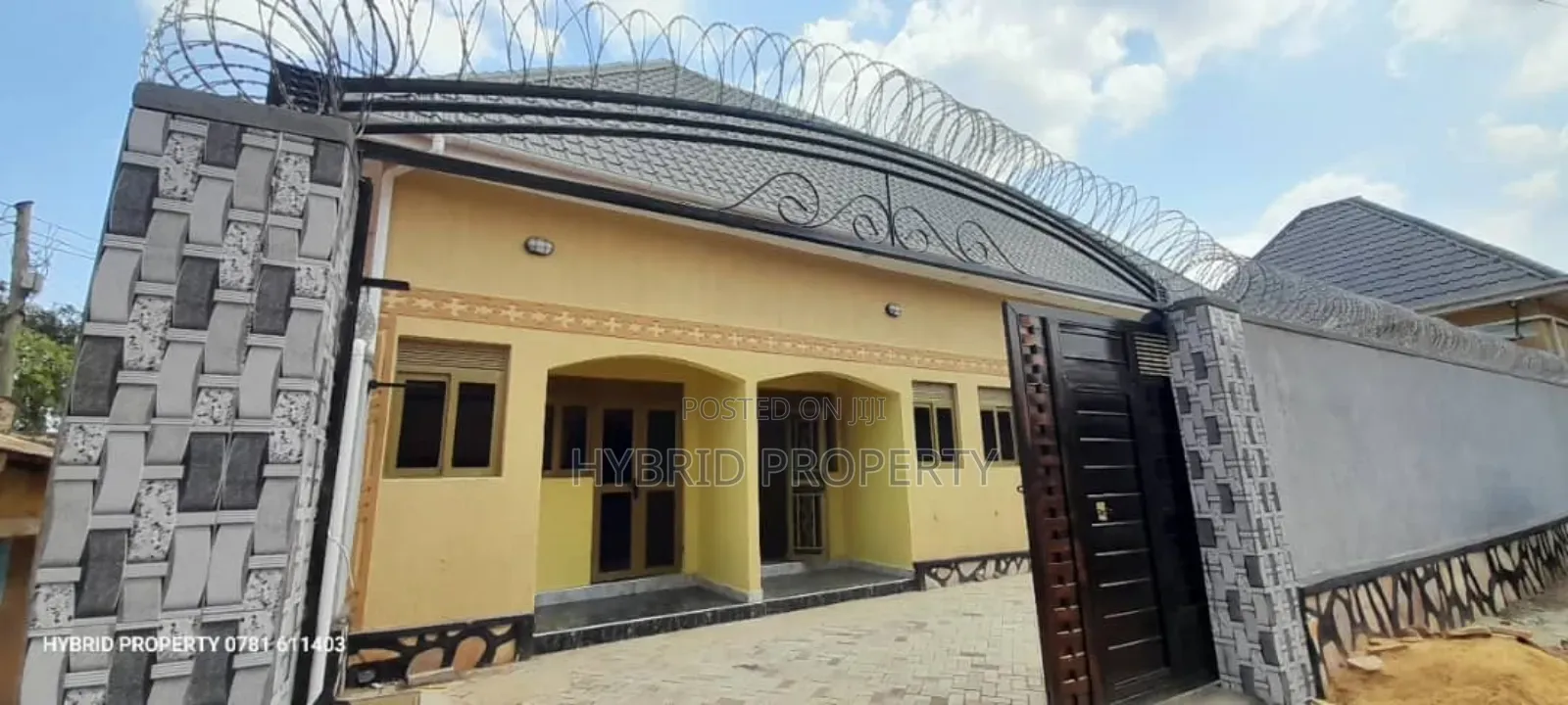 8bdrm Apartment in Namungoona Along, Rubaga for sale