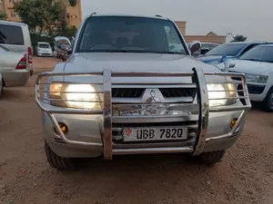 Photo - Mitsubishi Pajero Sport 2005 Silver