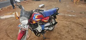 Bajaj Boxer 125 2023 Red