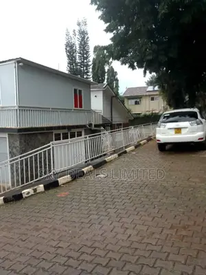 5bdrm Duplex in Naguru, Nakawa for rent
