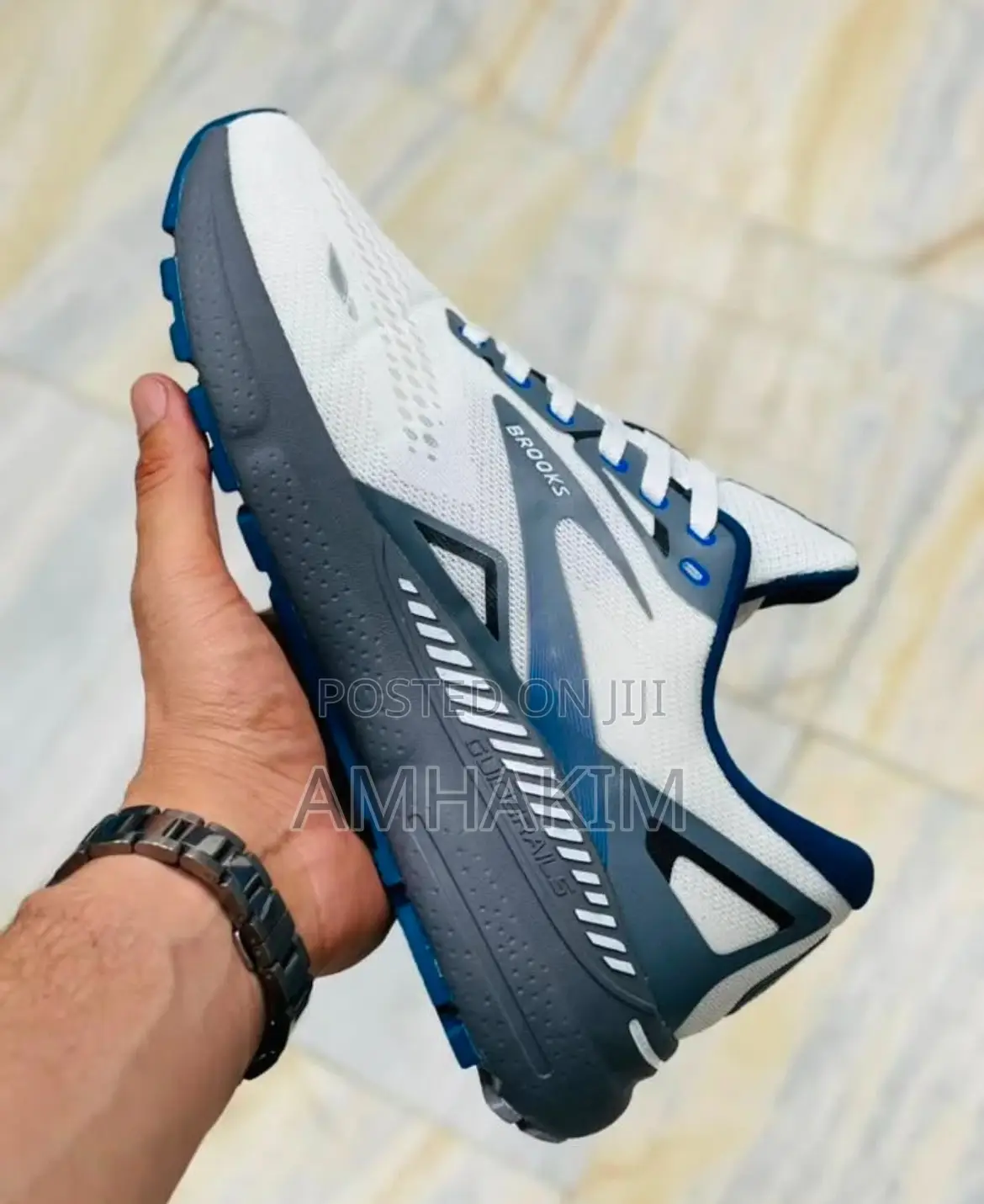 New Men's Brooks Adreline Gt Running Shoes in Stock