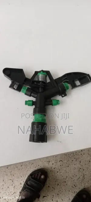 Photo - Plastic Sprinkler 15m Radius,