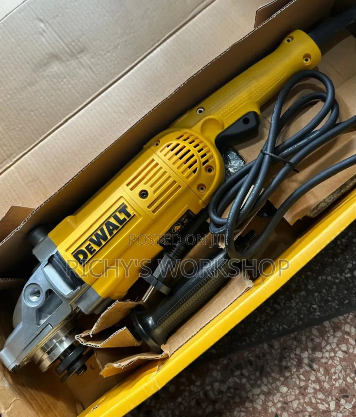 Grinder Dewalt 9 Inch