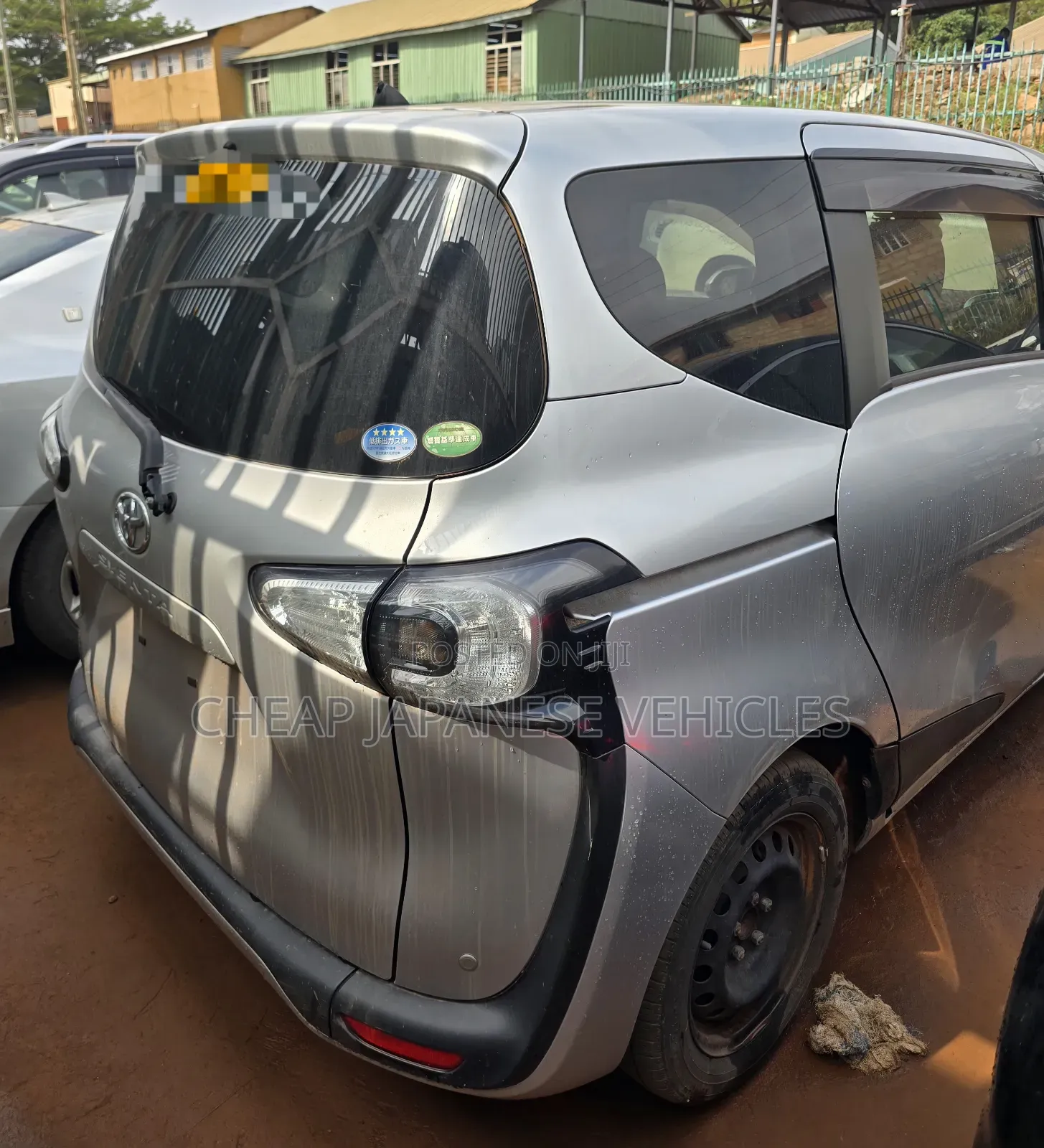 Toyota Sienta 1.5 FWD 2016 Silver