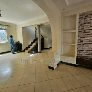 4bdrm Villa in Makindye for sale