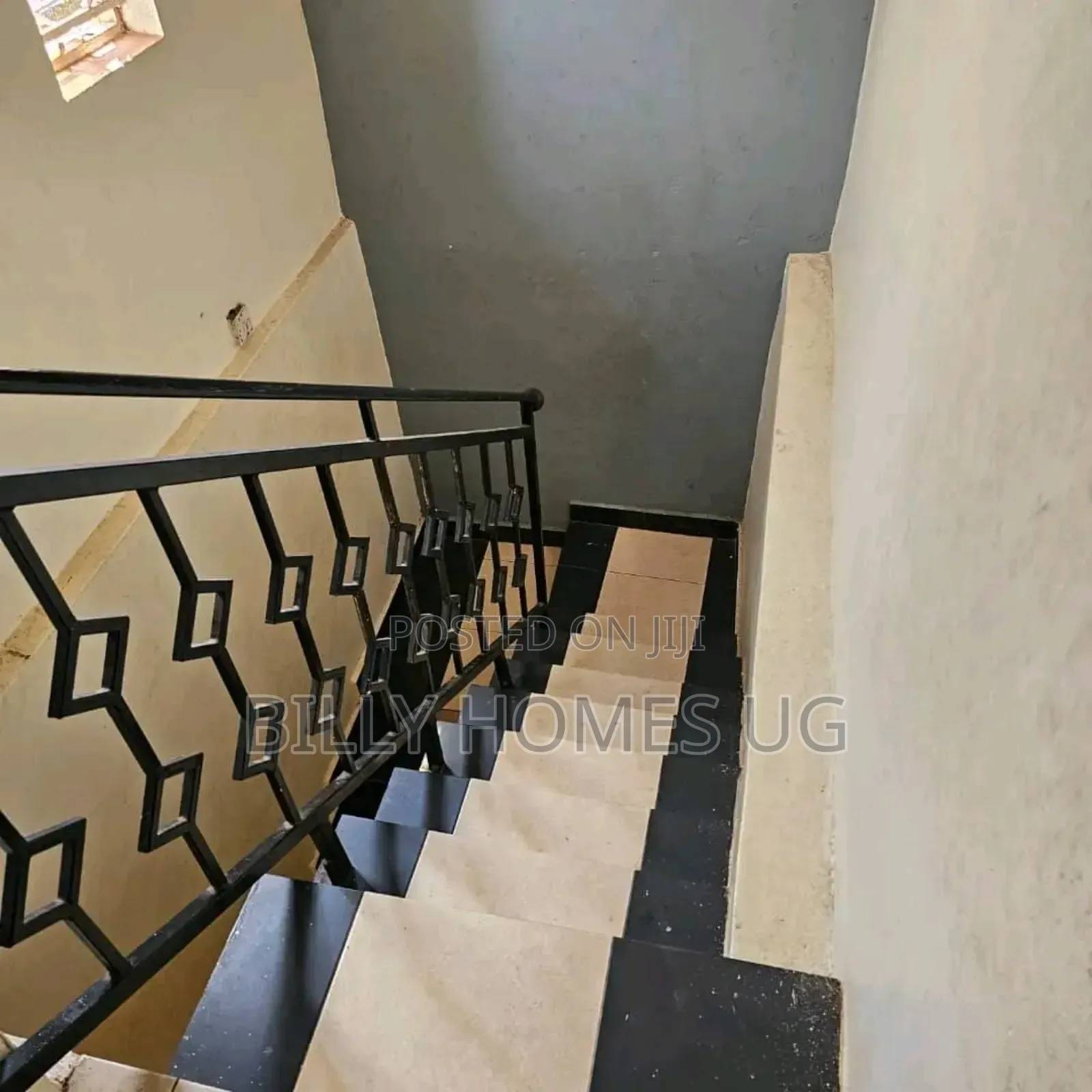 4bdrm Villa in Makindye for sale