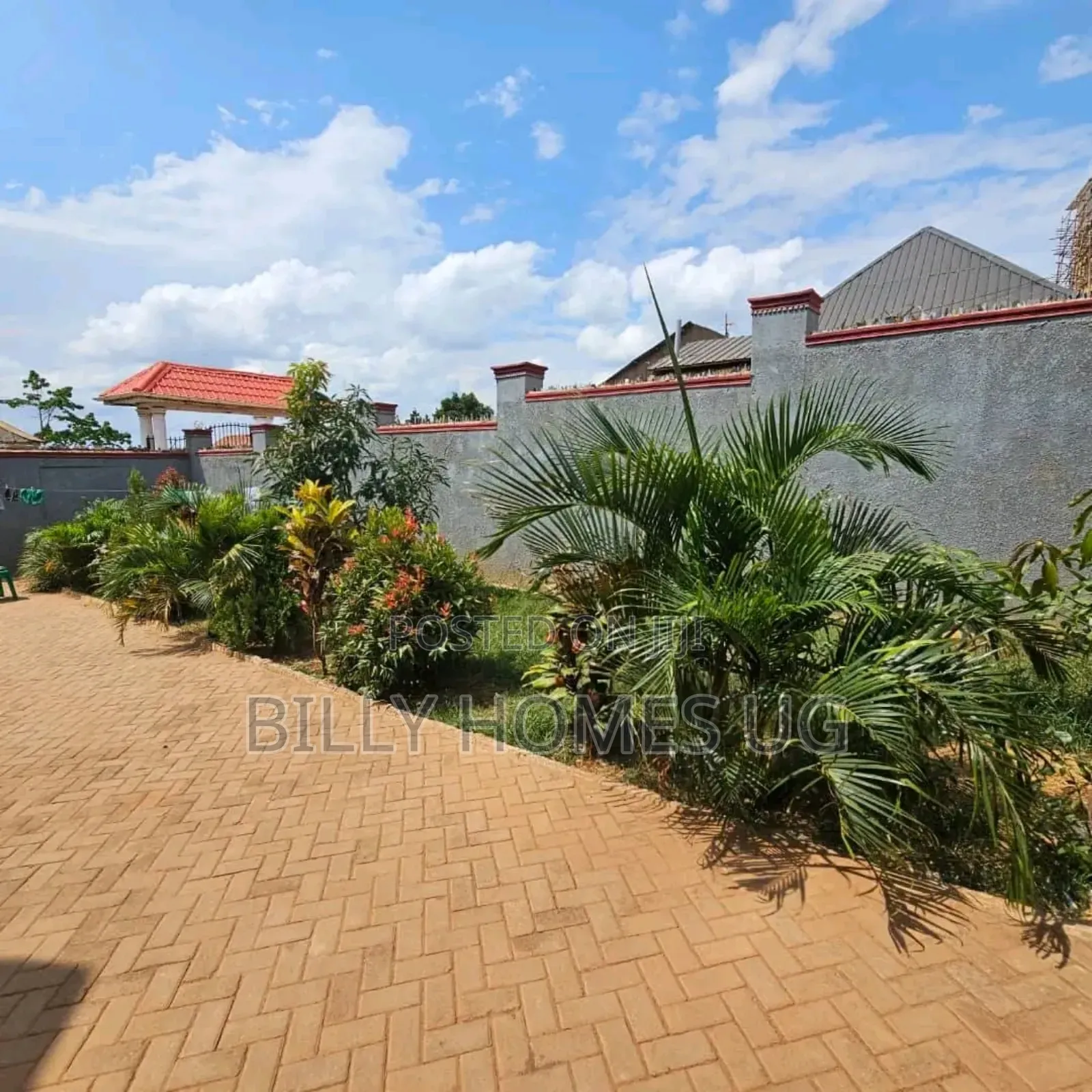 4bdrm Villa in Makindye for sale
