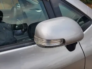 Toyota Auris 2010 Silver
