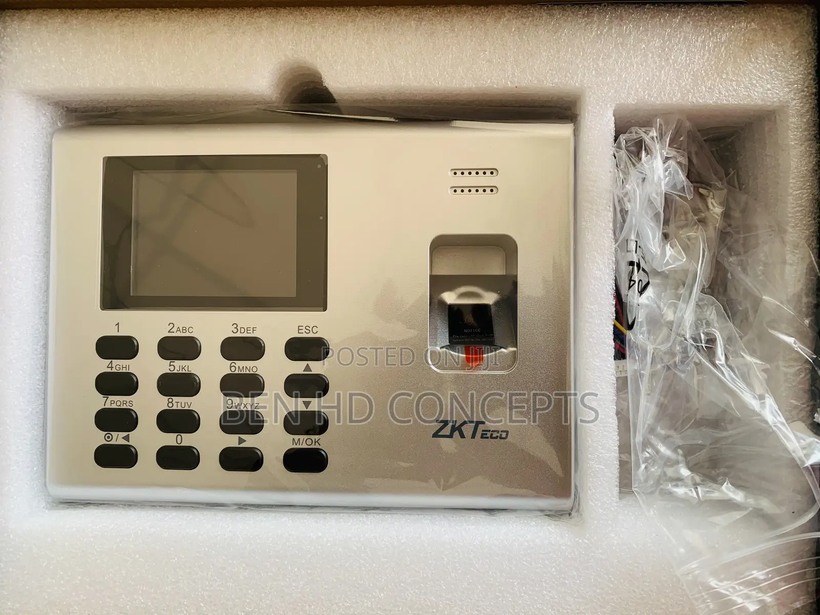 Time and Attendance Machine Pro