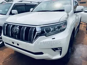 Toyota Land Cruiser Prado 2.8 2017 White