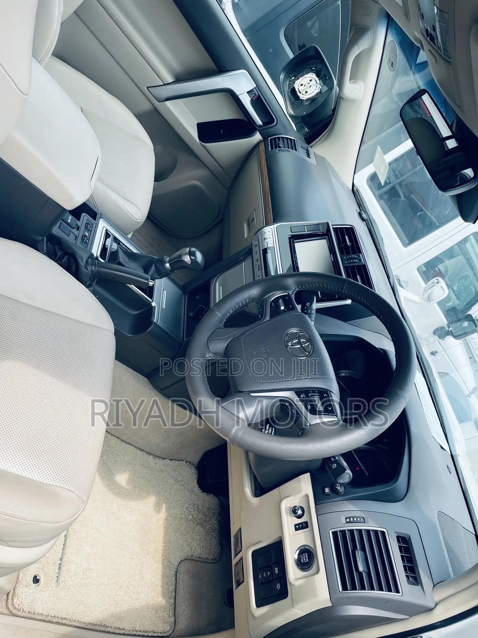 Toyota Land Cruiser Prado 2.8 2017 White