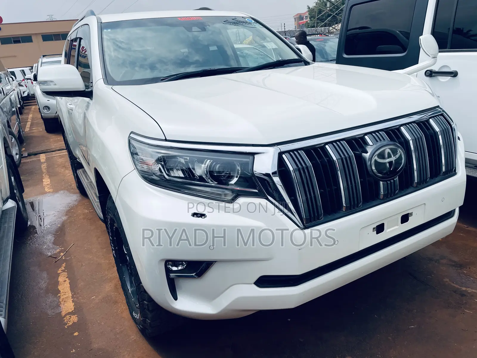 Toyota Land Cruiser Prado 2.8 2017 White