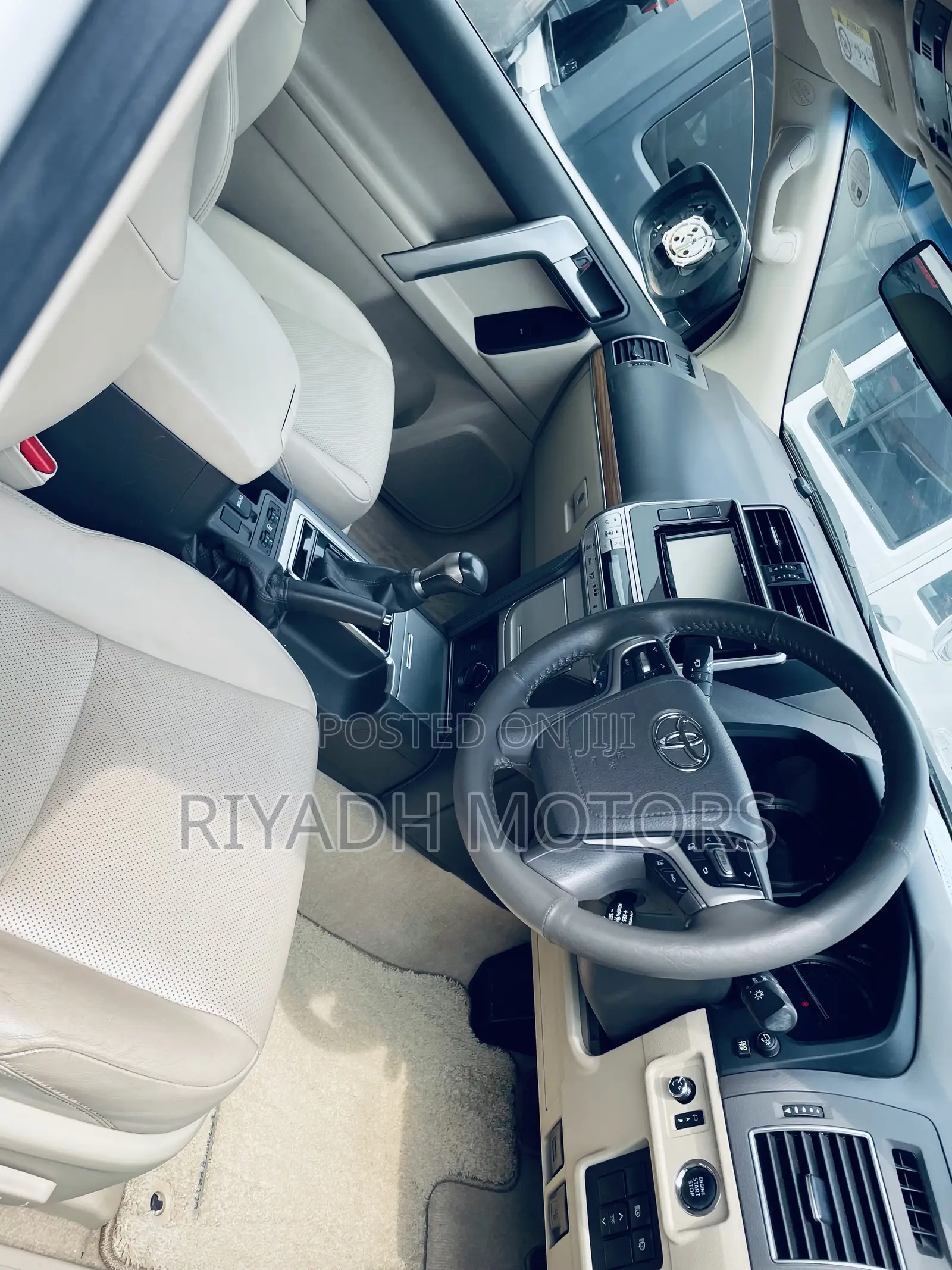 Toyota Land Cruiser Prado 2.8 2017 White
