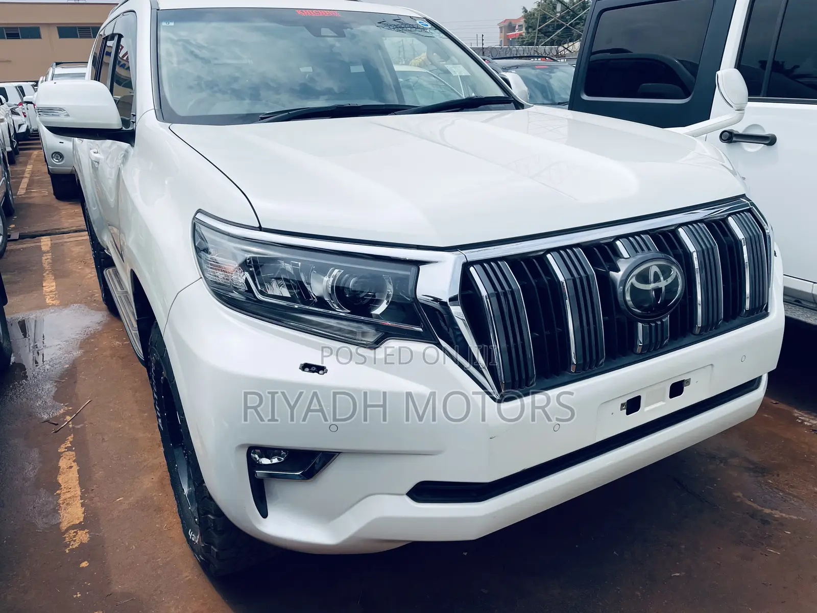 Toyota Land Cruiser Prado 2.8 2017 White