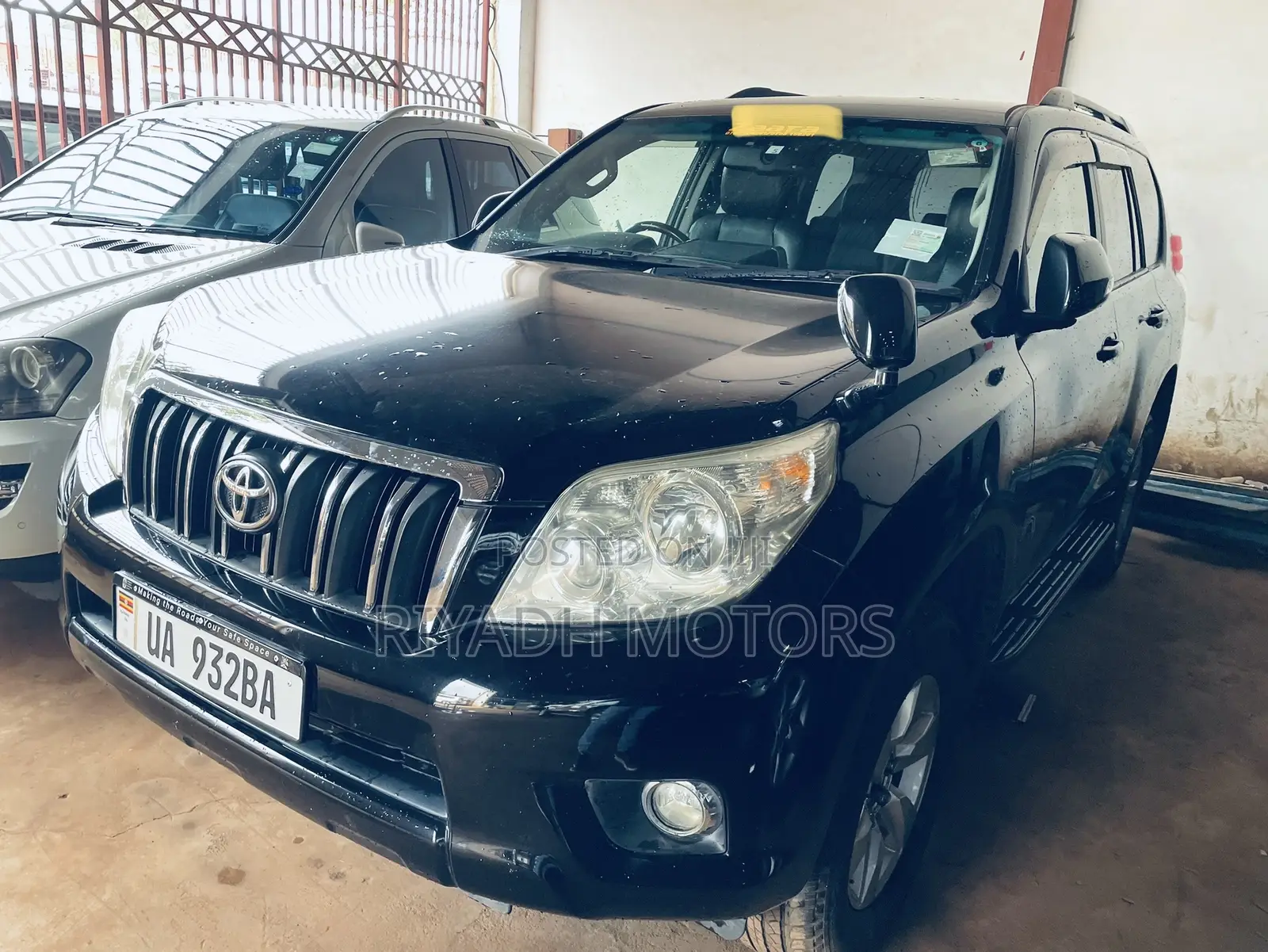 Toyota Land Cruiser Prado 2.7 i 2011 Black
