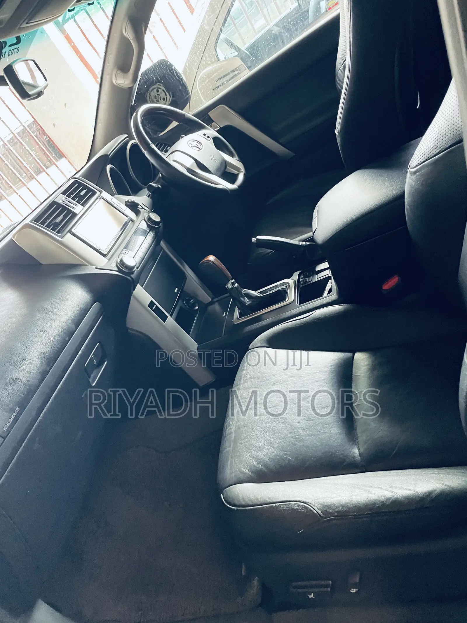 Toyota Land Cruiser Prado 2.7 i 2011 Black