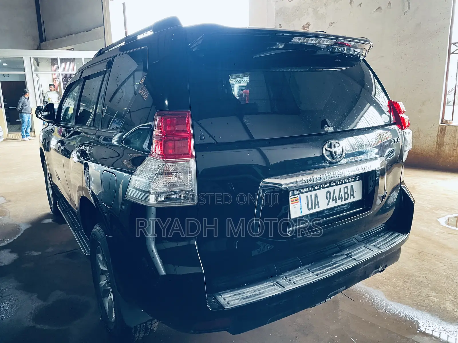 Toyota Land Cruiser Prado 2.7 i 2011 Black