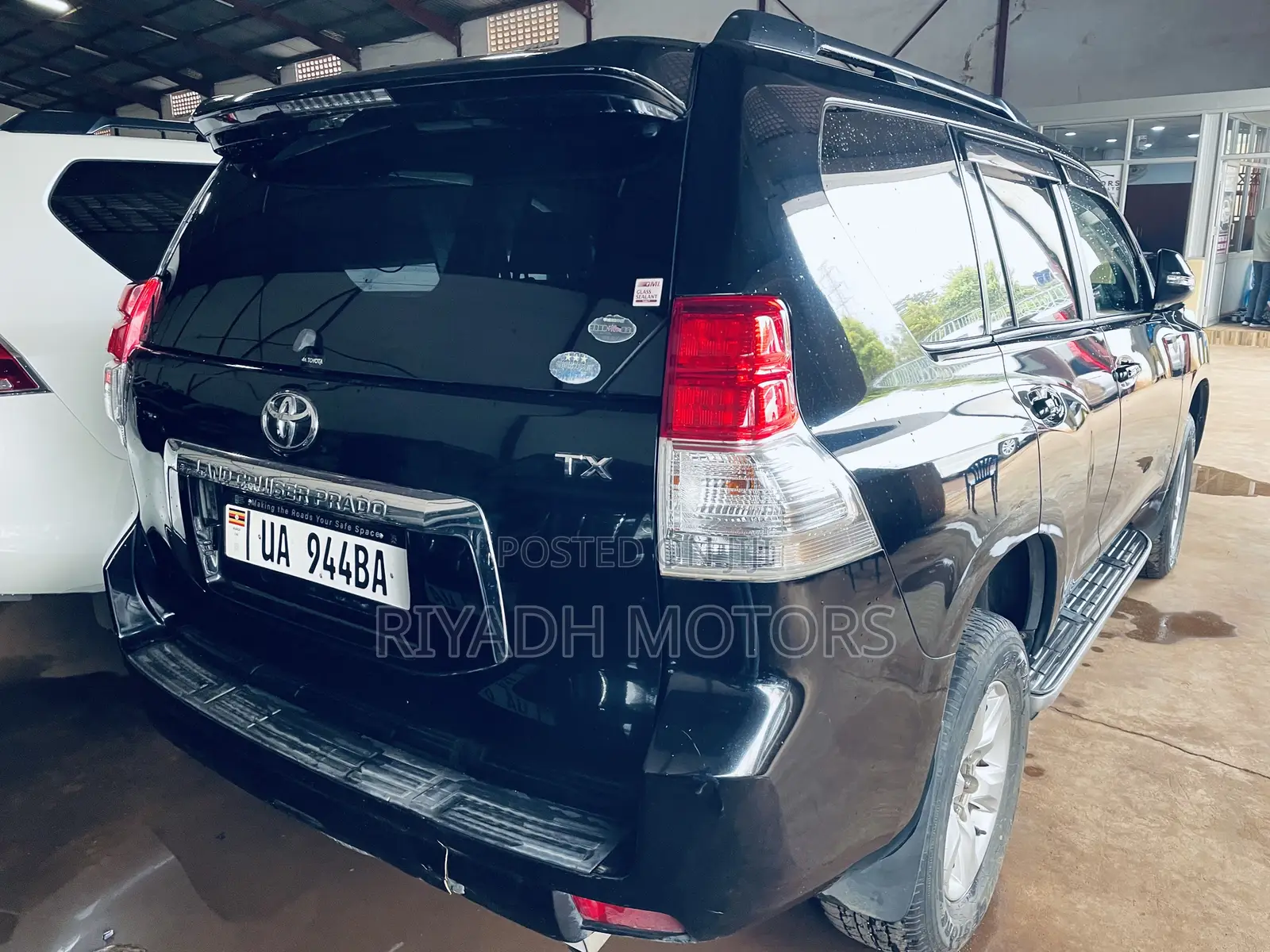 Toyota Land Cruiser Prado 2.7 i 2011 Black